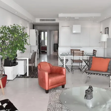 Kikiloue2-bedroom With 2 Bathroomsterrace With Breathtaking Sea View Apartment Cannes