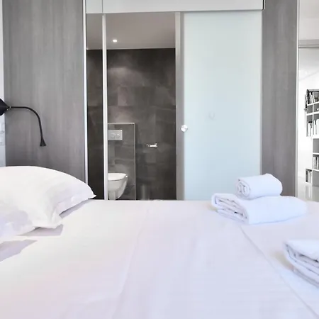 Kikiloue2-bedroom With 2 Bathroomsterrace With Breathtaking Sea View